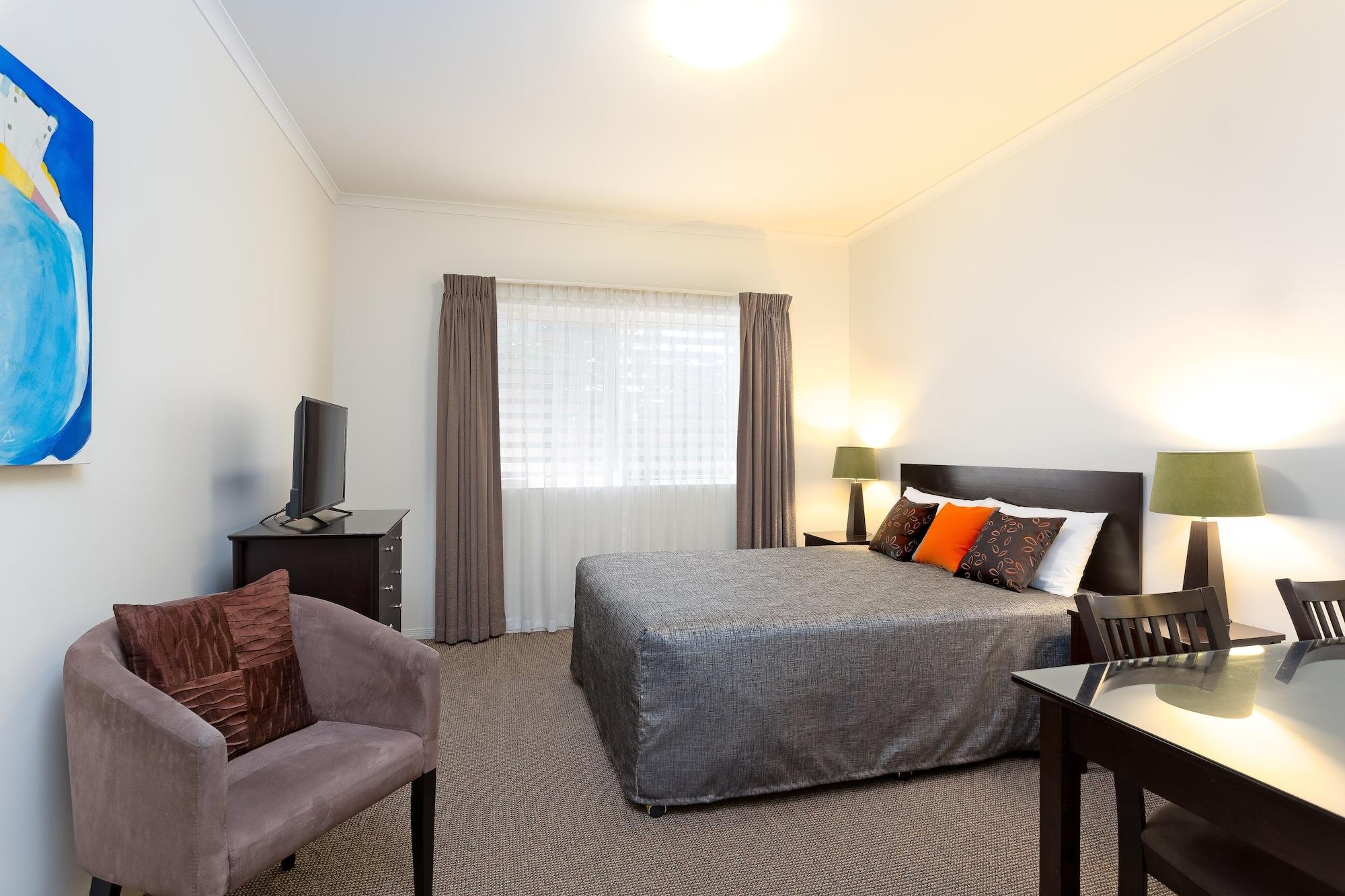 Redcliffe Motor Inn Екстер'єр фото