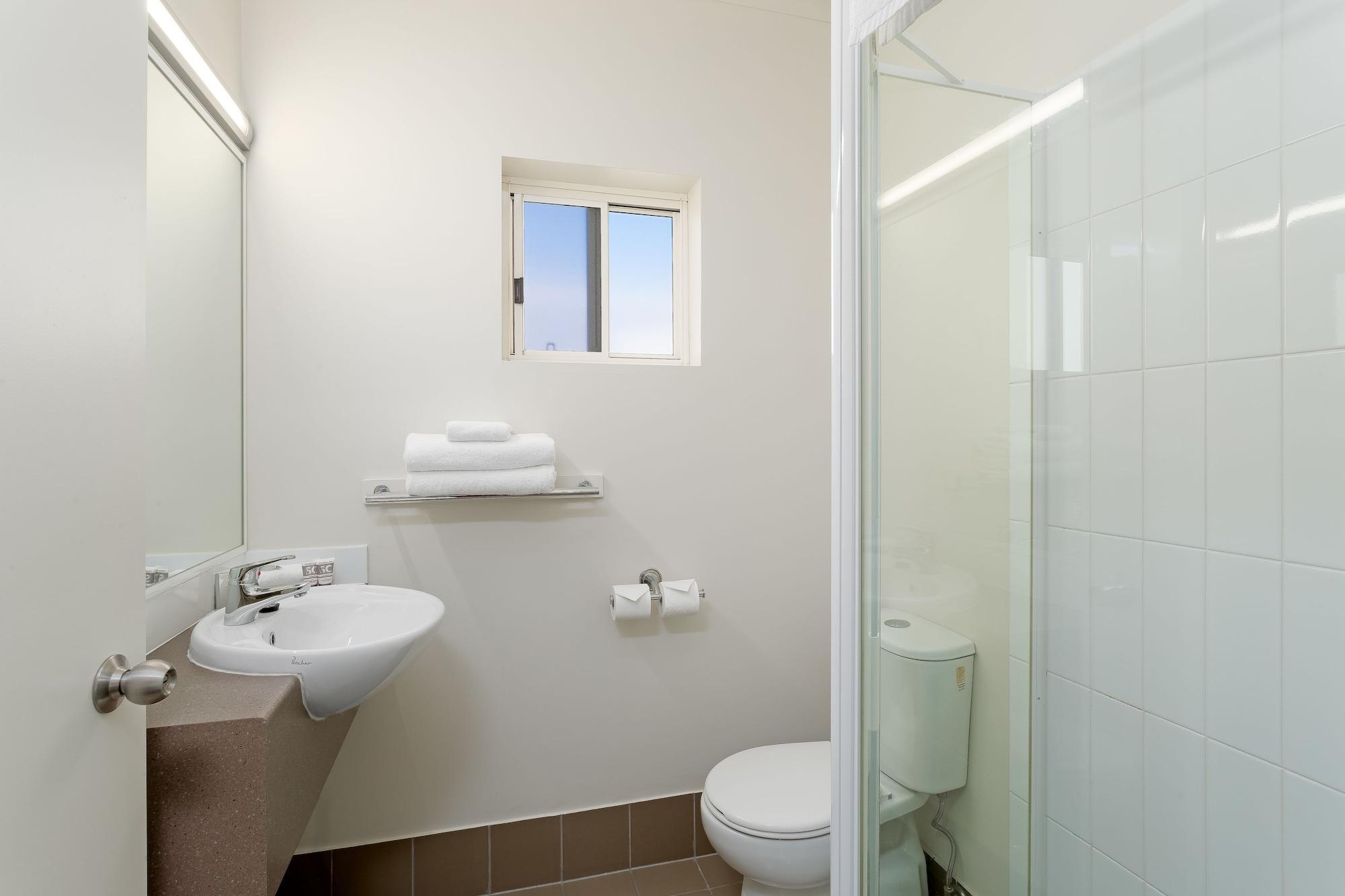 Redcliffe Motor Inn Екстер'єр фото