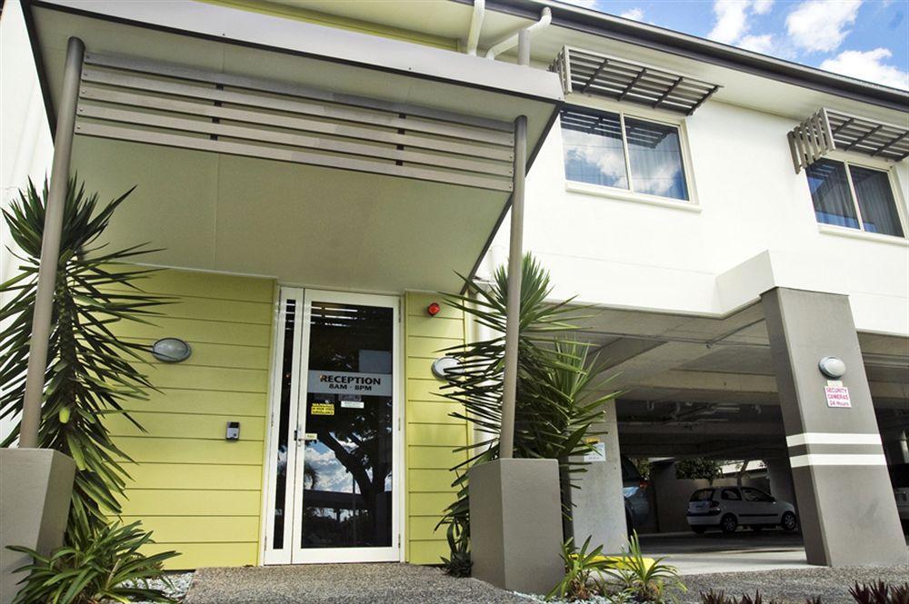 Redcliffe Motor Inn Екстер'єр фото