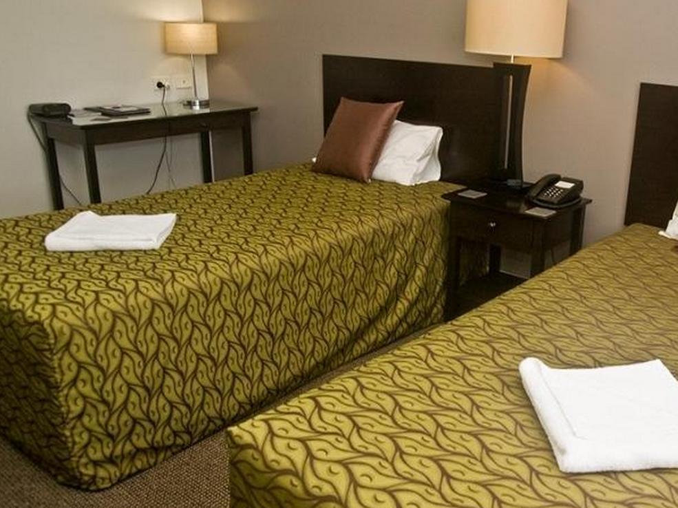 Redcliffe Motor Inn Екстер'єр фото