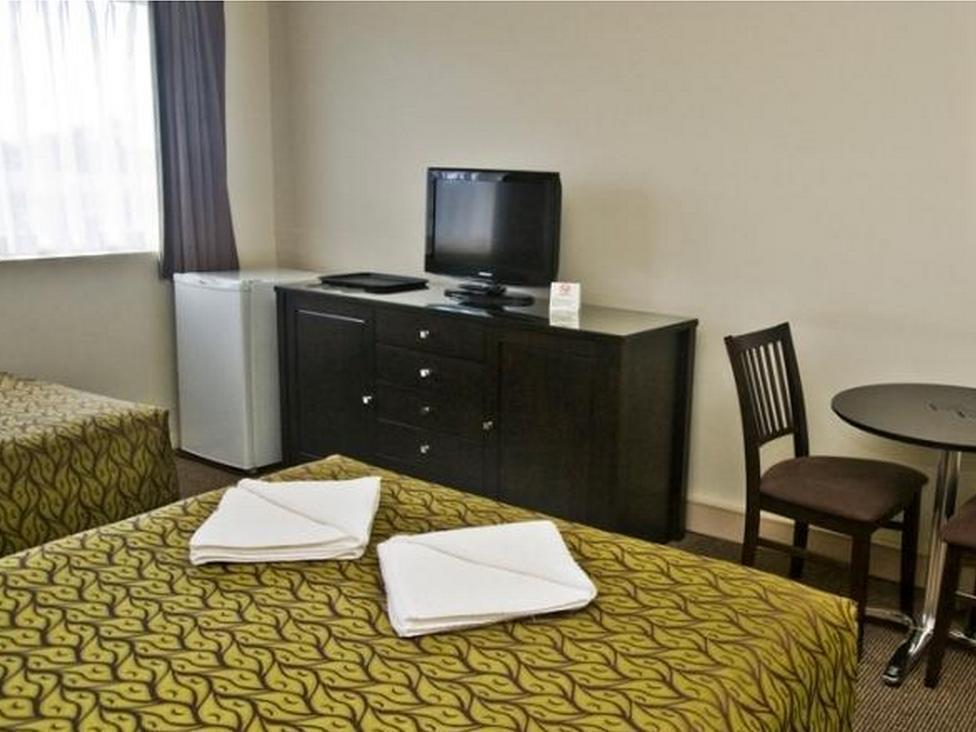 Redcliffe Motor Inn Екстер'єр фото