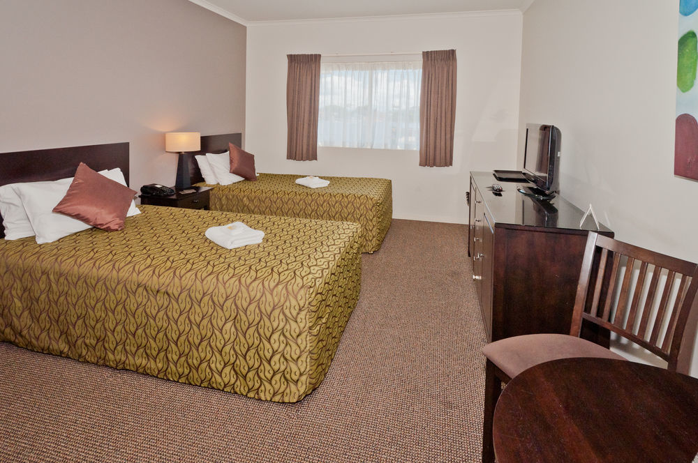 Redcliffe Motor Inn Екстер'єр фото