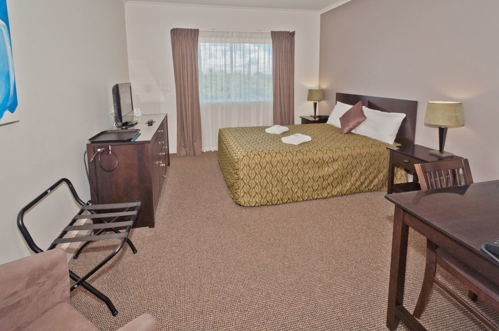 Redcliffe Motor Inn Екстер'єр фото
